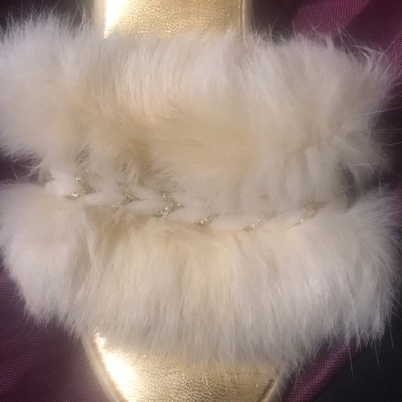 Shoes - Picture 4 of 8